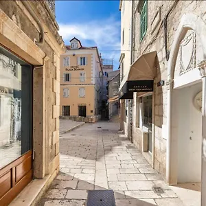 https://luxury-rooms-prestige-palace.splithotels.org