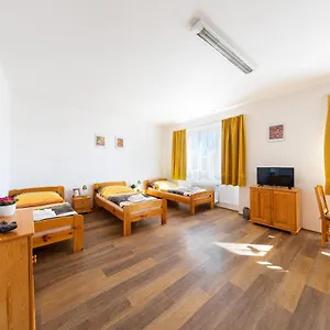 https://penziony-benes.praguehotelsweb.com